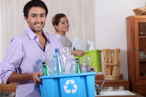 Benefits of professional flat clearance services