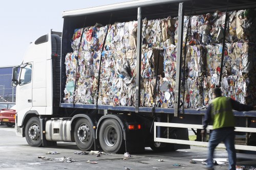 Organized home clearance process by experts